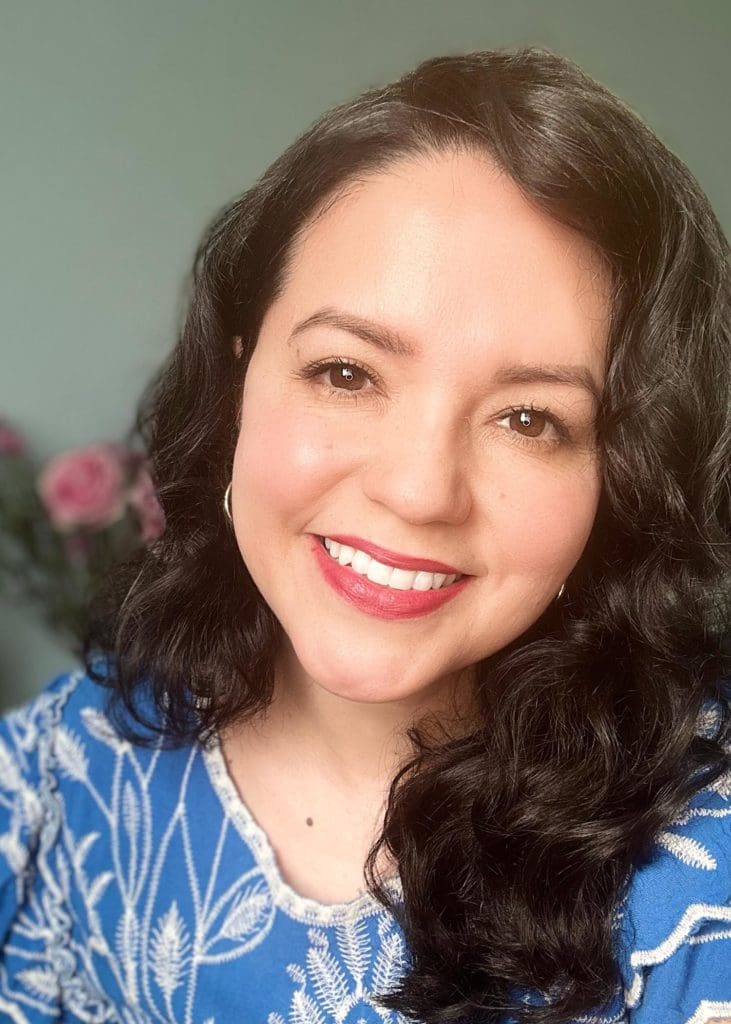 Guadalupe Solis, LMFT and certified EMDR therapist in California